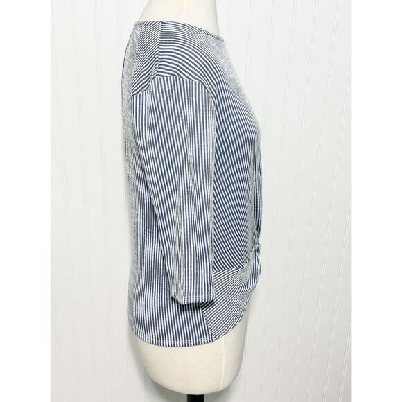 Anthropologie W5 Textured Striped‎ Knotted Front Top Blue White Size Medium - Picture 8 of 9